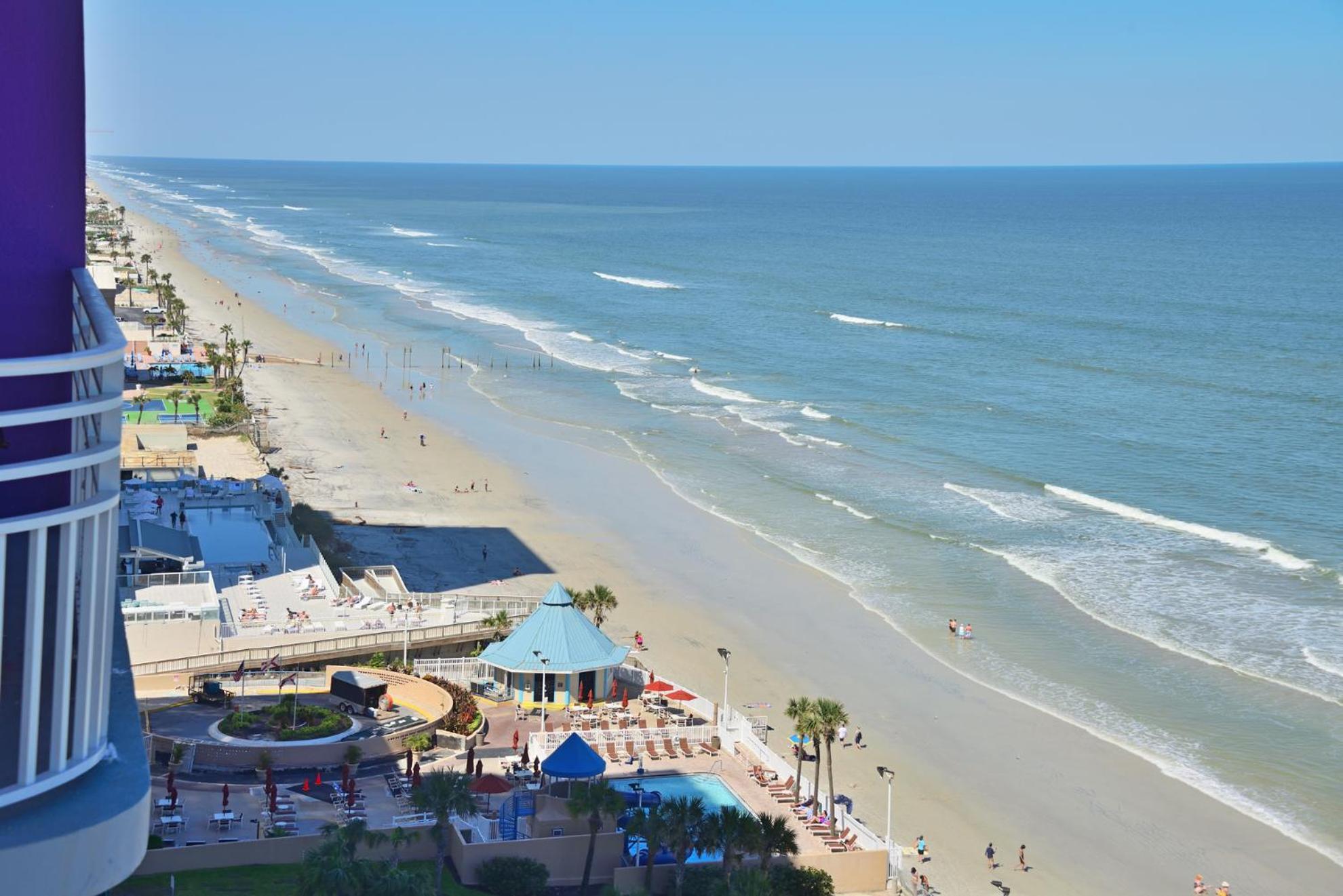 Wyndhams Ocean Walk Resort Daytona Beach Exterior photo